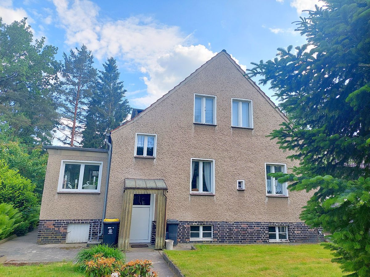 16540 Hohen Neuendorf: Unsaniertes Einfamilienhaus auf einem sehr gepflegten Grundstück zu verkaufen